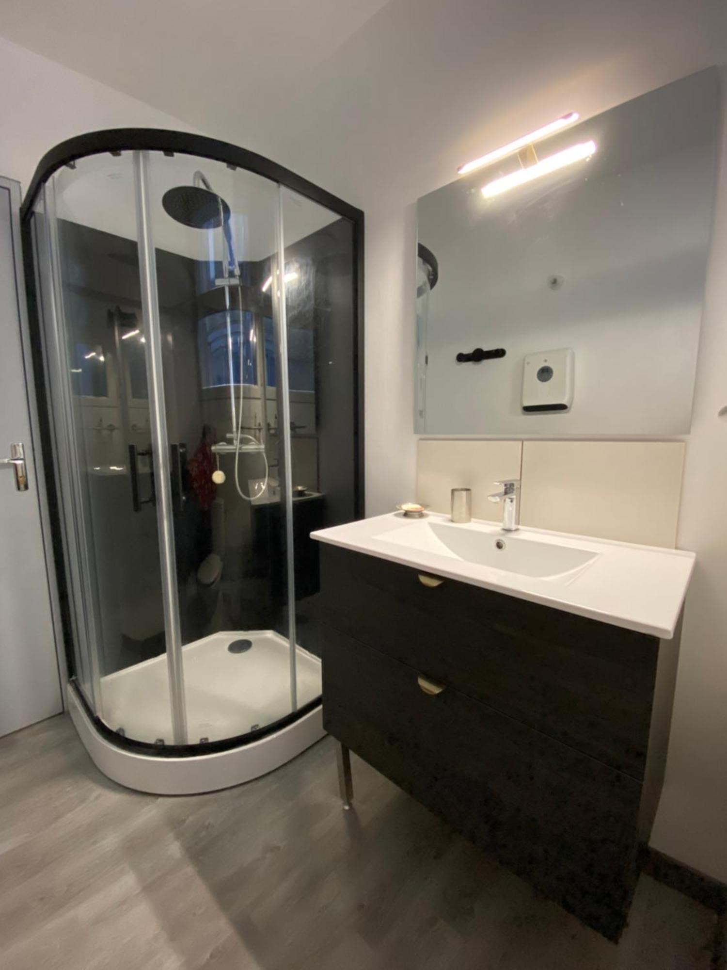 L'Adrien Studio Tout Confort Avec Terrasse Limoges Kültér fotó